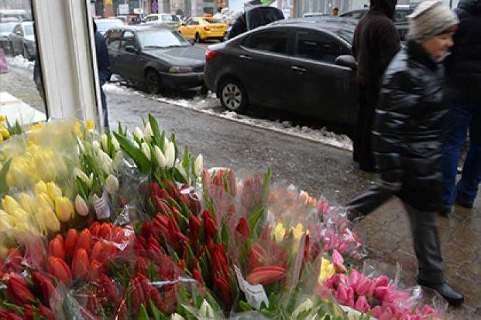 Накануне 8 Марта Россельхознадзор сжег пять тысяч цветов