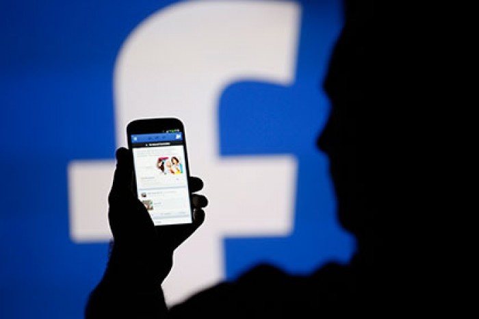 На торговой площадке Facebook обнаружили в свободной продаже наркотики и людей