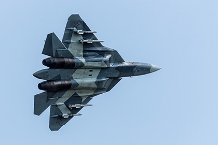 ОАК заключит контракт на серийные поставки истребителя Т-50 в 2017-2018 годах