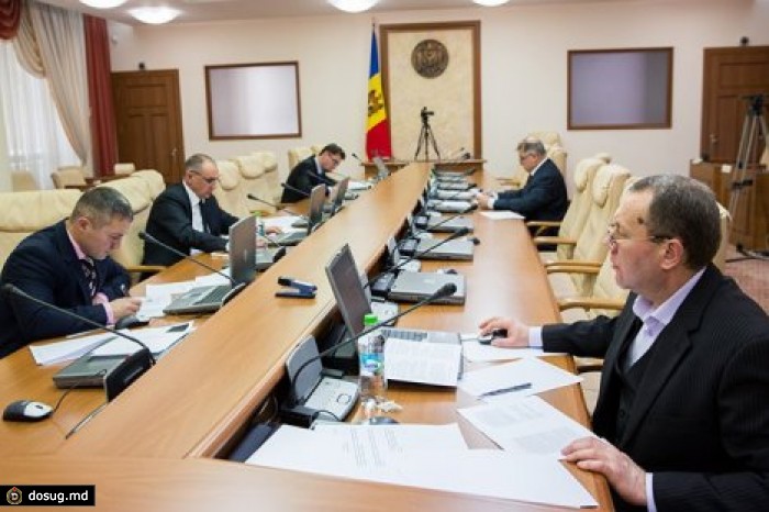 Один из пяти кандидатов на пост судьи КС со стороны кабмина справился с письменным тестом