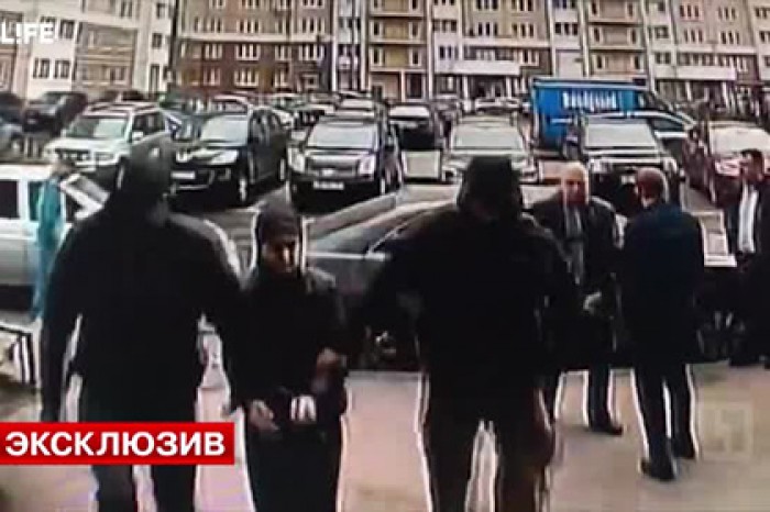 Операция по задержанию вербовщиков ИГ в Москве попала на видео
