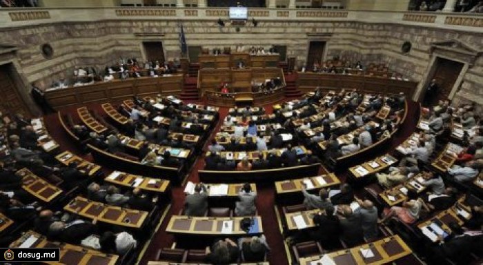 Парламент Греции одобрил новый пакет реформ