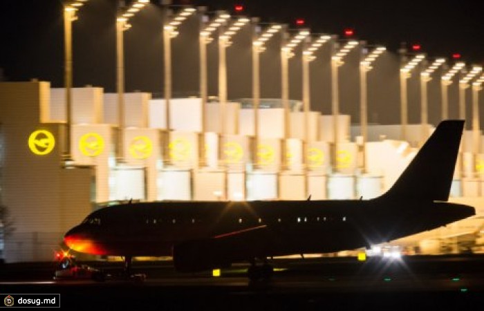 Пассажир Lufthansa попытался открыть дверь самолета в небе над Австрией