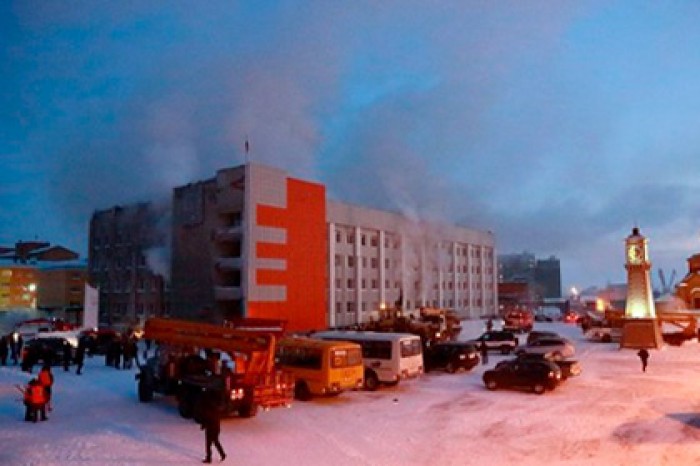 Пенсионера освободили от ответственности за поджег администрации Дудинки