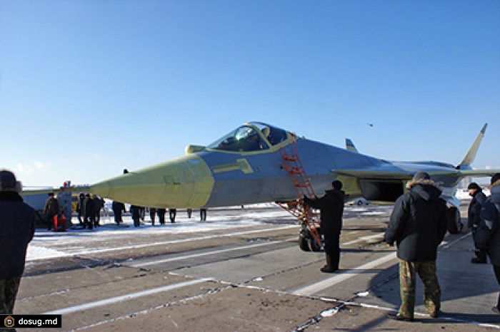 Первый полет истребителя ПАК ФА с новыми двигателями отложили до 2018 года