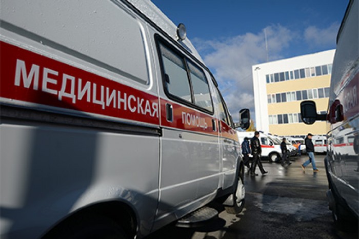Петербуржец после ссоры облил дочь водой и выставил на балкон