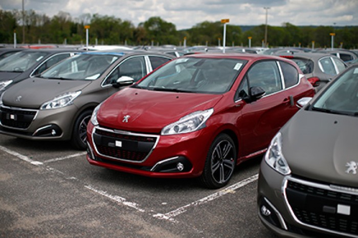 Peugeot 208 перестал продаваться в России