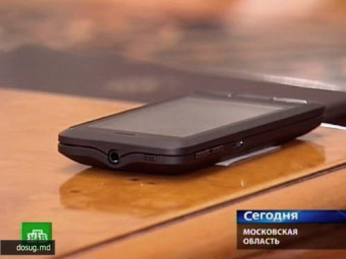 Путину показали российский аналог iPhone 4