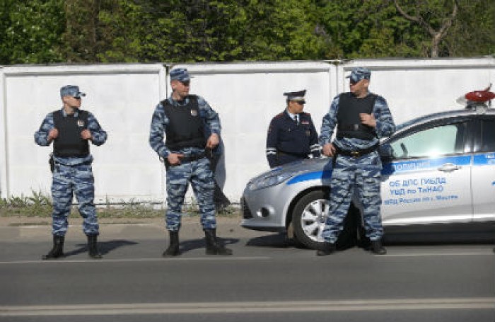 Под Липецком неизвестные в камуфляже ограбили отдыхавших у дороги людей