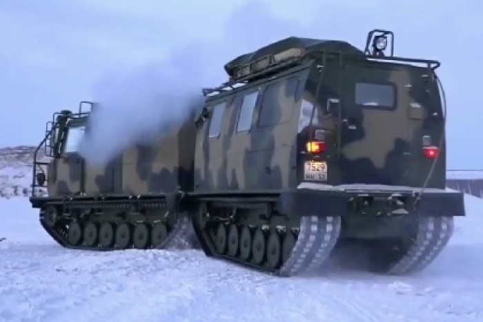 Появилось видео с испытаний российской военной техники в Арктике