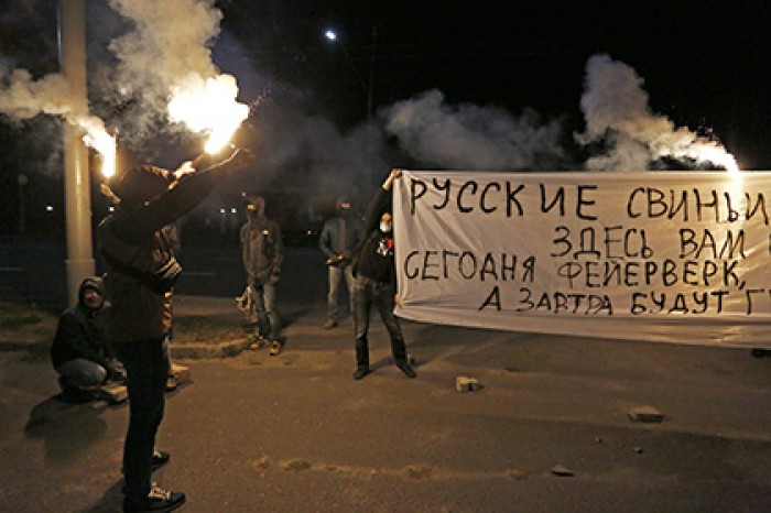 Против украинских радикалов возбудили дела за нарушения прав россиян на выборах