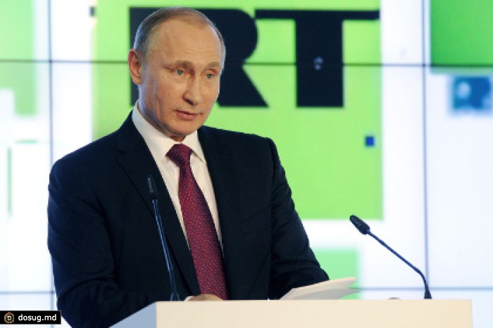 Путин назвал открытой и правдивой информационную политику России