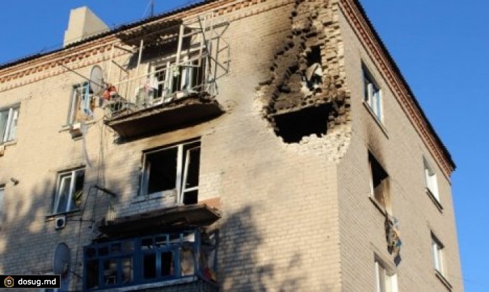 Пять тысяч человек покинули украинское Сватово из-за горящих на складе боеприпасов