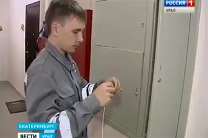 Рекламщица «Ростелекома» сыграла клиентку мастера Константина ради телесюжета