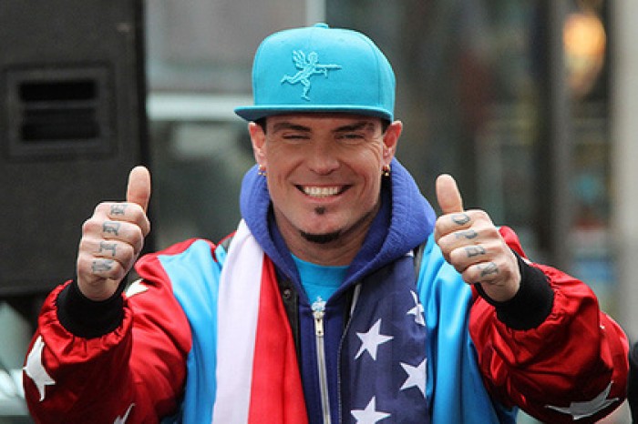 Рэпер Vanilla Ice устроил скандал в аэропорту