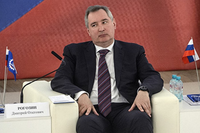 Рогозин сравнил российских девушек с Терминатором