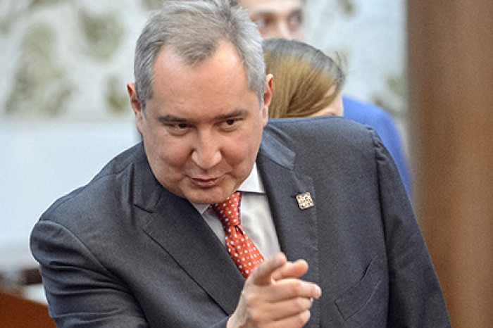 Рогозин назвал условие для начала постройки в России авианосца