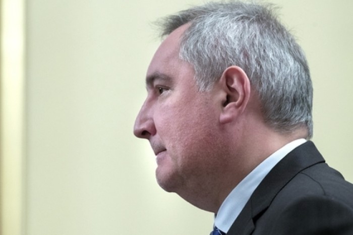 Рогозин заявил об исключительной роли России на рынке вооружений Индии