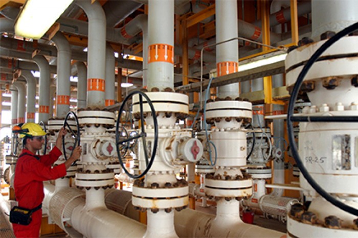 Россия и Иран согласуют параметры сделки «нефть в обмен на товары»