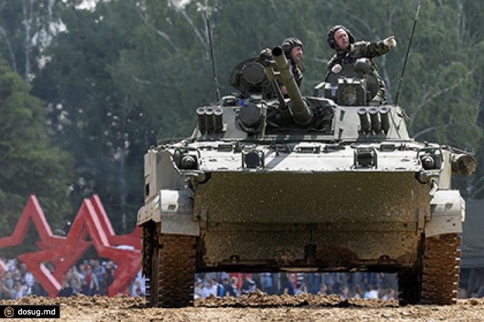Российские военные за три года получат более 200 новых БМП-3