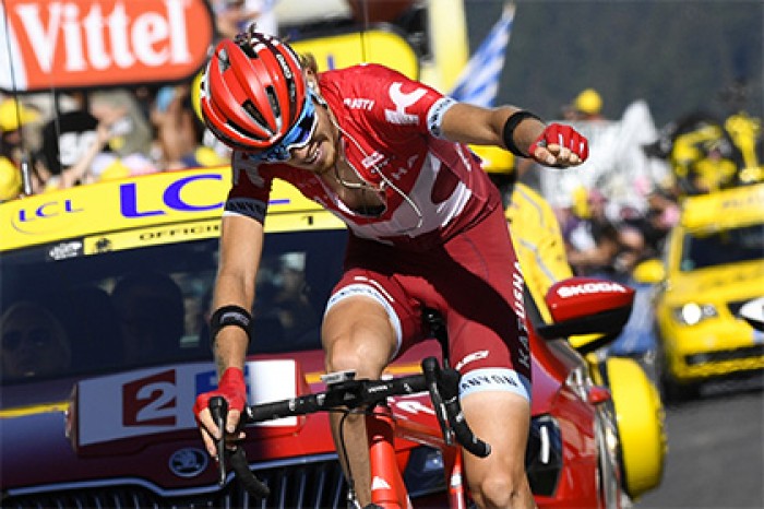 Российский велогонщик впервые с 2009 года выиграл этап «Тур де Франс»