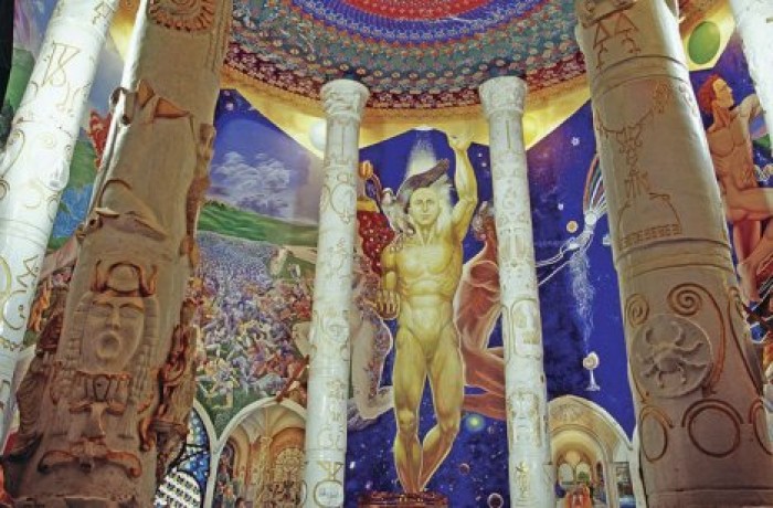 Румынское "Веселое кладбище" попало в топ лучших малоизвестных мест для туризма