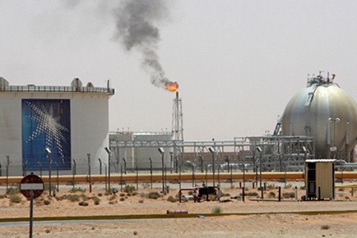 Саудовская Аравия понадеялась на нефть дороже 50 долларов