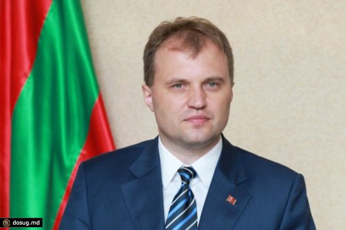 Шевчук подписал приказ о проведении военного парада, несмотря на кризис в регионе