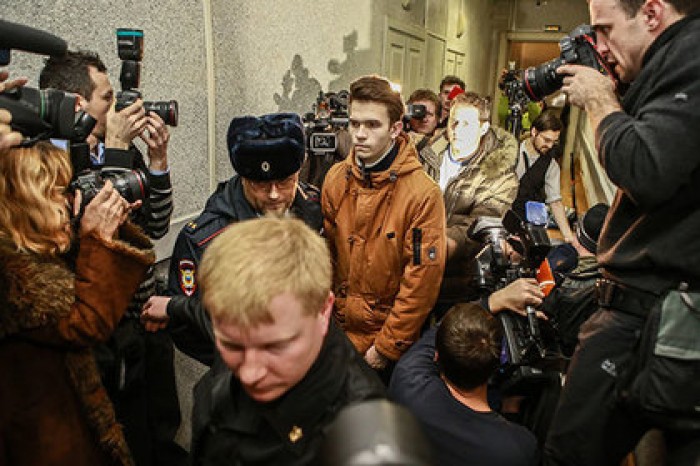 СКР попросил у россиян помощи в поимке подстрекающих детей к суициду в соцсетях