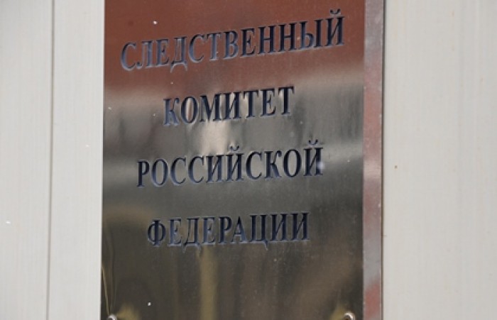 СК заинтересовался свесившей ребенка с балкона пятого этажа пьяной женщиной