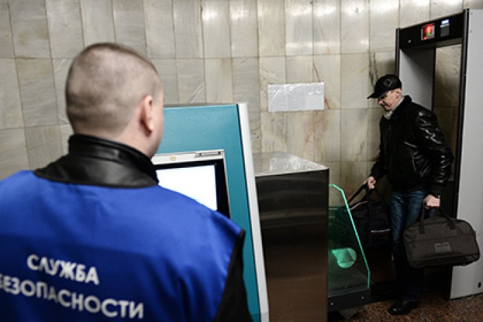 Служба безопасности метро в Москве при проверке обнаружила только 4 бомбы из 54
