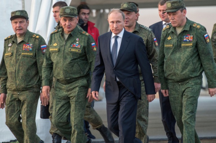 СМИ узнали о присвоении заместителям Шойгу звания Героя России за Сирию