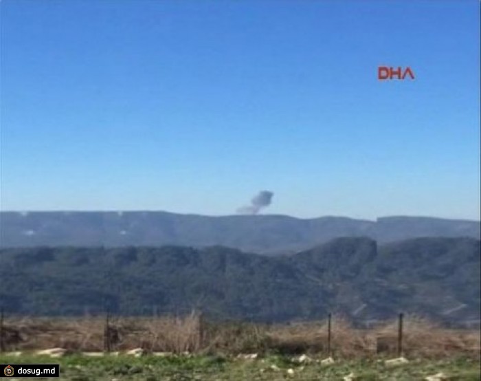 СМИ: военный самолет разбился в Сирии на границе с Турцией
