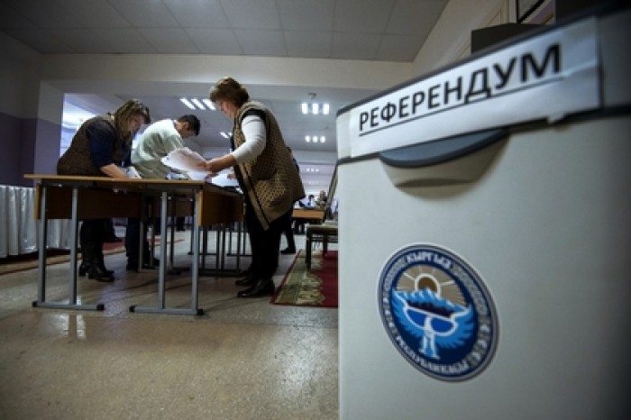 СМИ сообщили о сбое информационной системы на референдуме в Киргизии