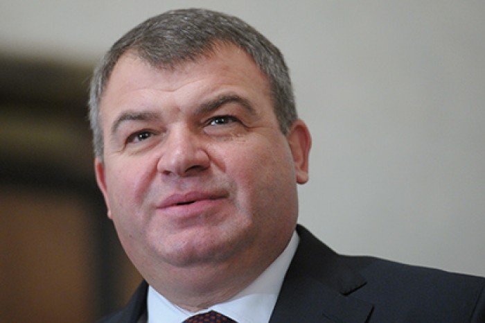 СМИ сообщили о возможном назначении Сердюкова замгендиректора «Ростеха»