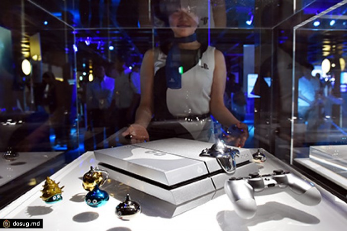 Sony сделала контроллеры для PS4 прозрачными