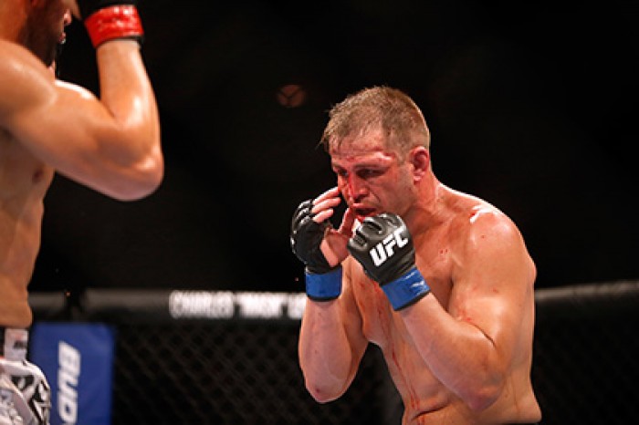 Соперник Емельяненко получил травму позвоночника