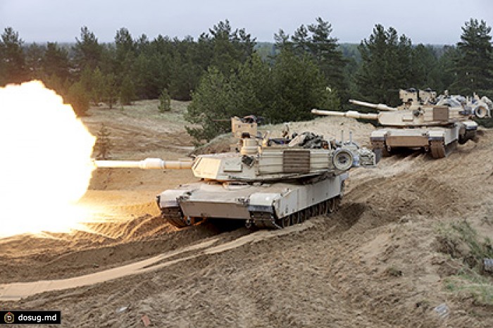 США на постоянной основе разместят в Литве военную технику