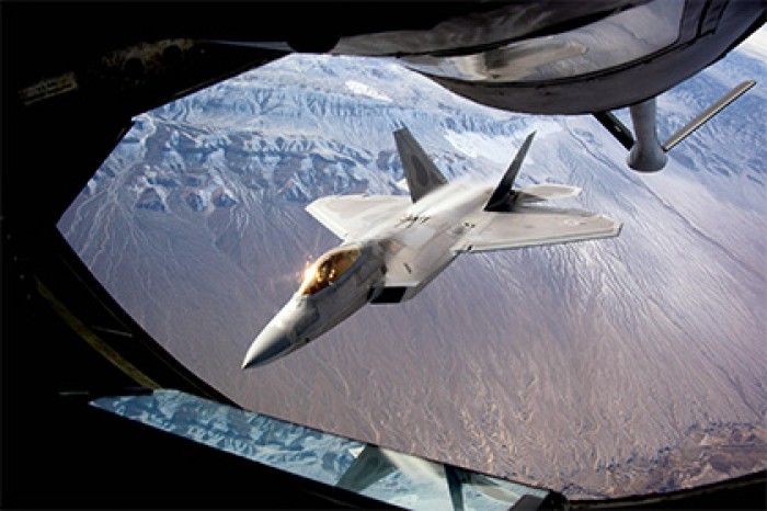 США перебросили в Румынию истребители F-22 Raptor
