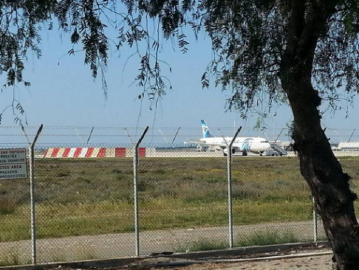 Стало известно имя угонщика самолета A320