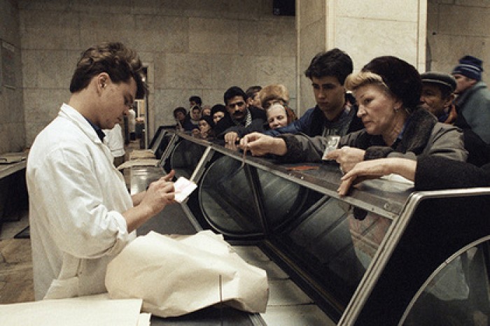 Стоимость выпуска продуктовых талонов оценили в 100 миллиардов рублей