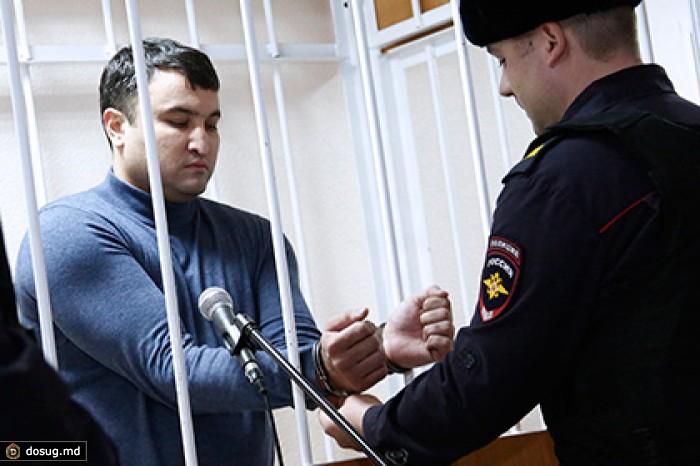 Суд оставил под стражей убившего пациента белгородского врача