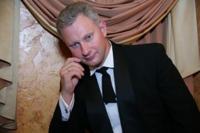 Суд арестовал бывшего ведущего программы «Суд идет» по делу о мошенничестве