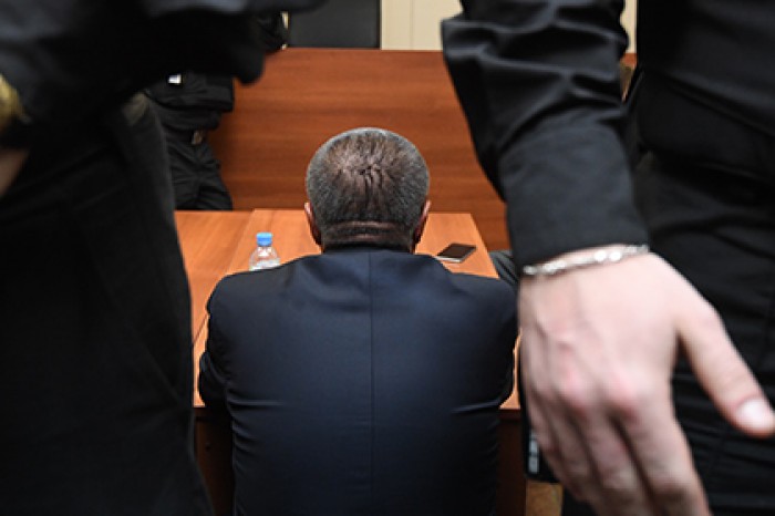 Суд арестовал десять земельных участков и жилой дом Улюкаева