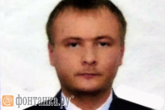 Суд Петербурга арестовал уличенного в 50-миллионной взятке полицейского
