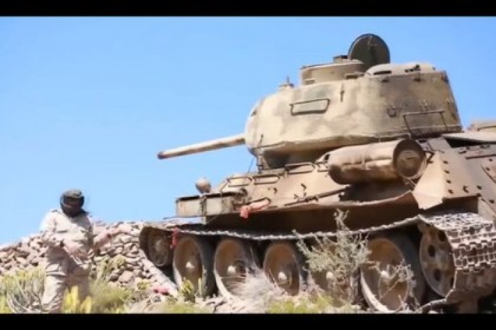 Танк Т-34 засветился в бою в Йемене