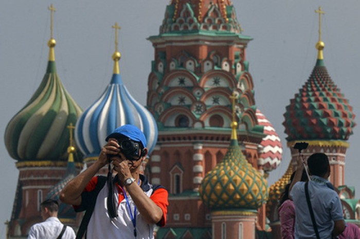 Траты иностранцев в Москве в четыре раза превысили расходы российских туристов