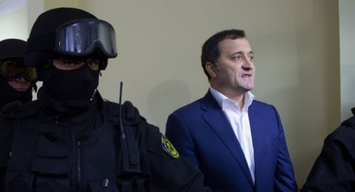 Тюрьму, в которой содержится Влад Филат, решили освятить