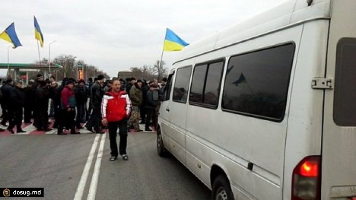 Украинские аграрии перекрыли центральные трассы