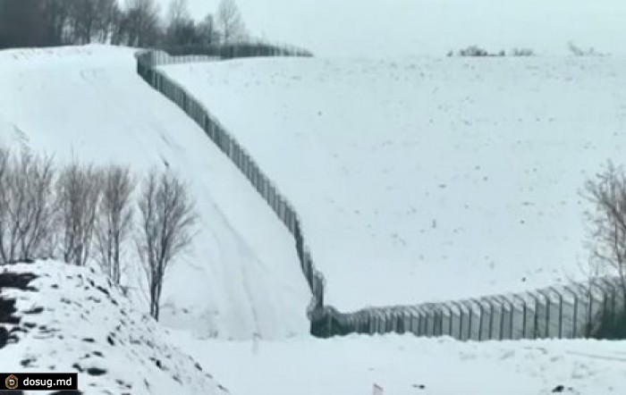 Украинские журналисты показали стену на границе с Россией